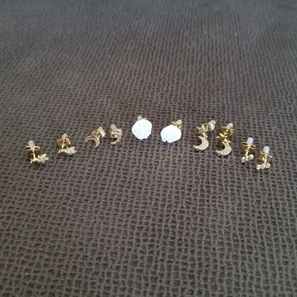 Luna Norte Jewelry - Luna🌙 Norte Post Back Earrings - 5 Brand New Pairs